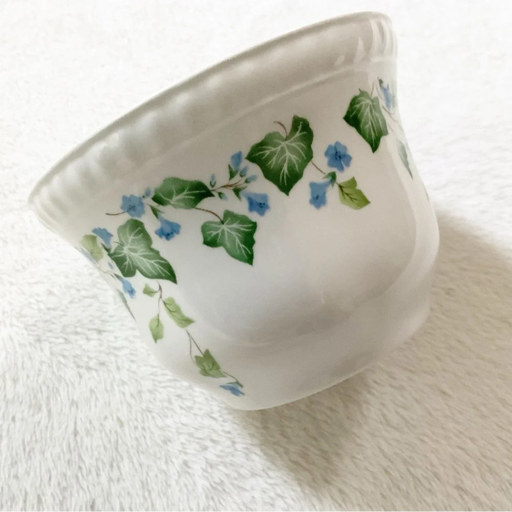Johnson Bros Ivy Flowers Sugar Bowl England Blue Green Floral